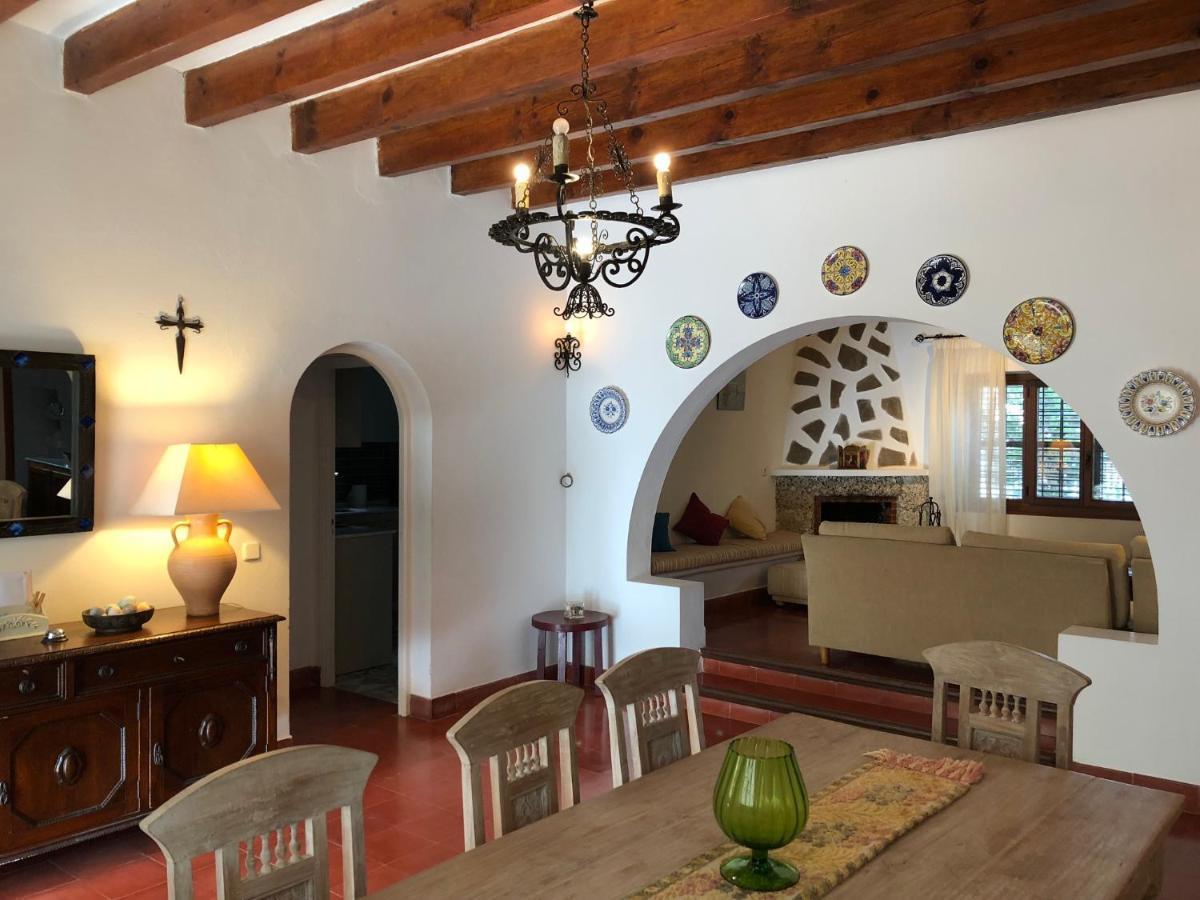Chalet Torralba - Villa At Hotel Osiris سان أنطونيو المظهر الخارجي الصورة