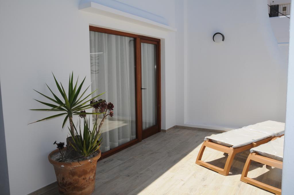 Chalet Torralba - Villa At Hotel Osiris سان أنطونيو المظهر الخارجي الصورة